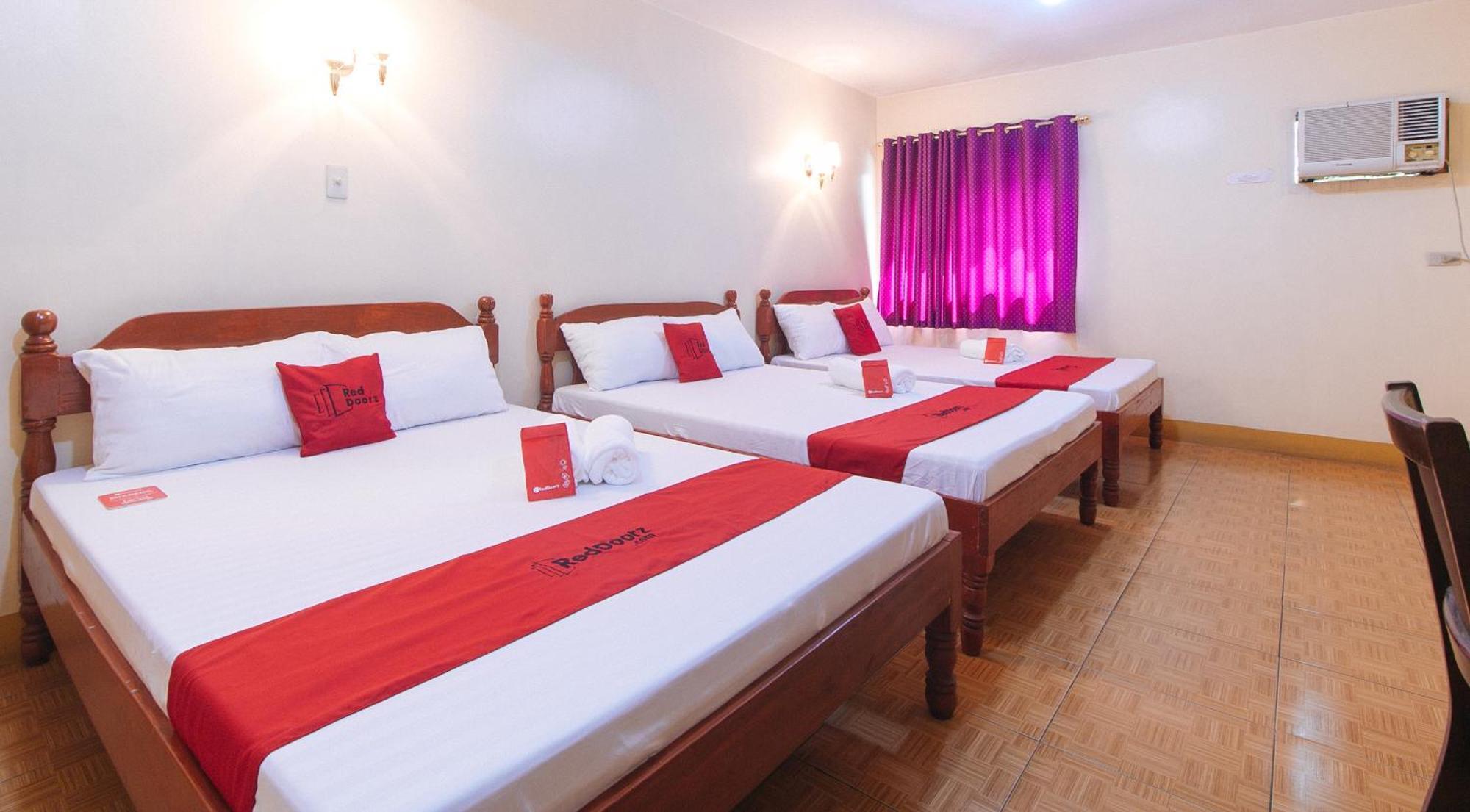 Reddoorz @ Golden Victory Hotel Mabalacat Pampanga Exteriör bild