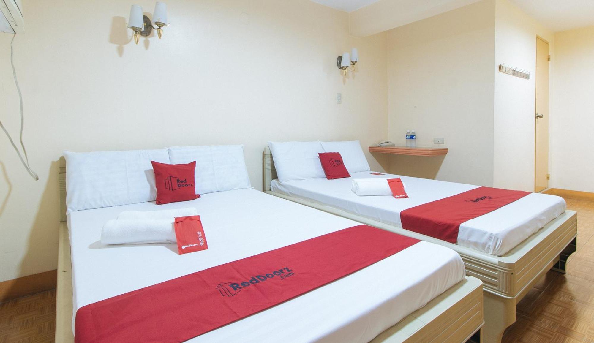 Reddoorz @ Golden Victory Hotel Mabalacat Pampanga Exteriör bild
