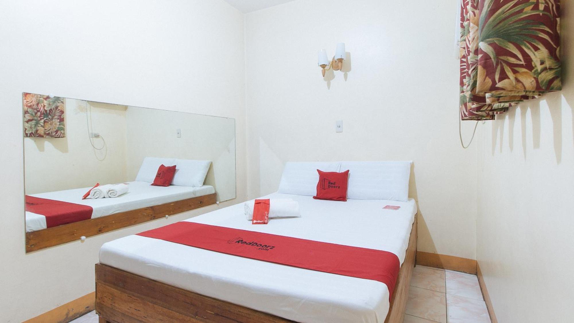Reddoorz @ Golden Victory Hotel Mabalacat Pampanga Exteriör bild