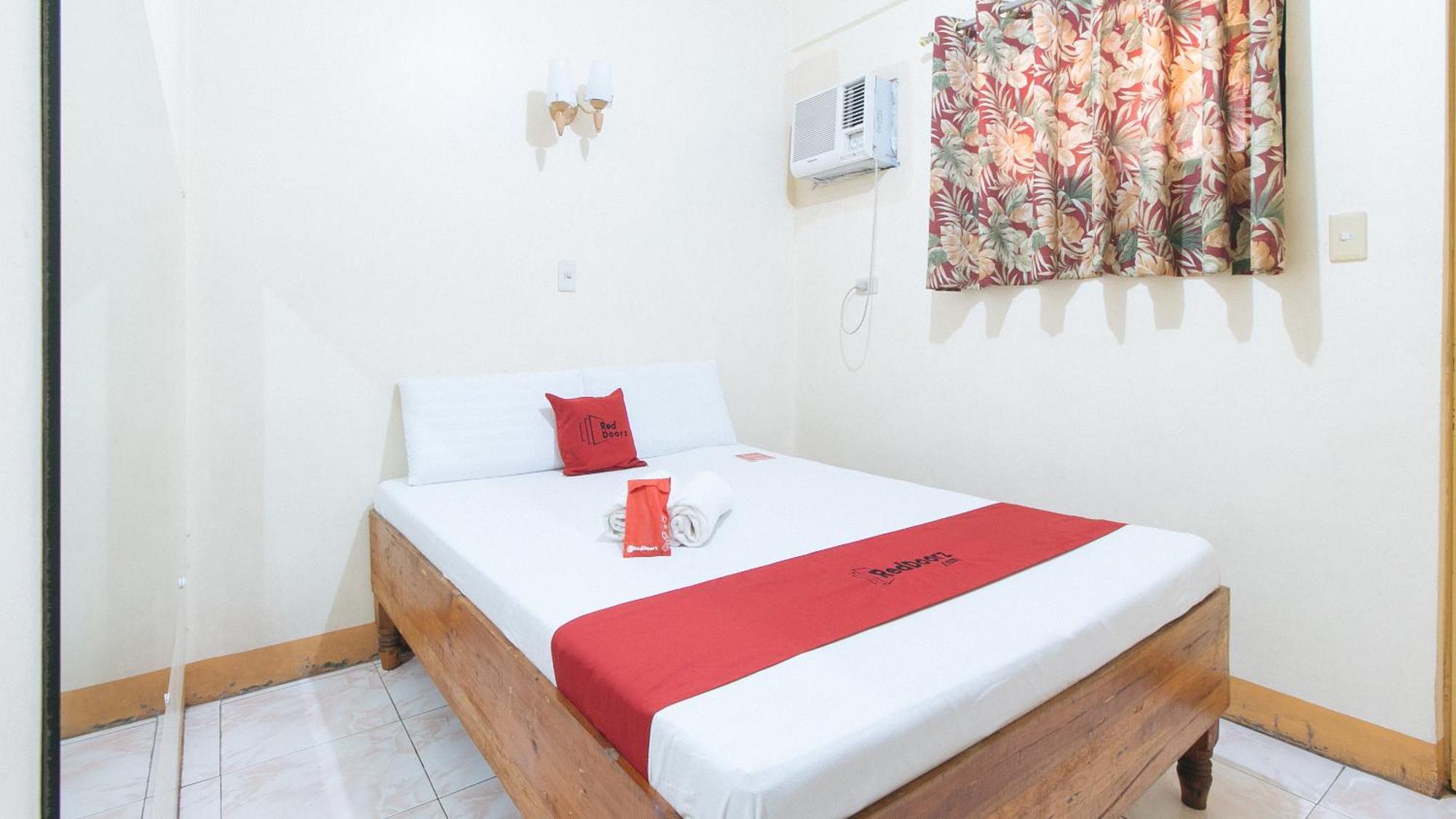 Reddoorz @ Golden Victory Hotel Mabalacat Pampanga Exteriör bild
