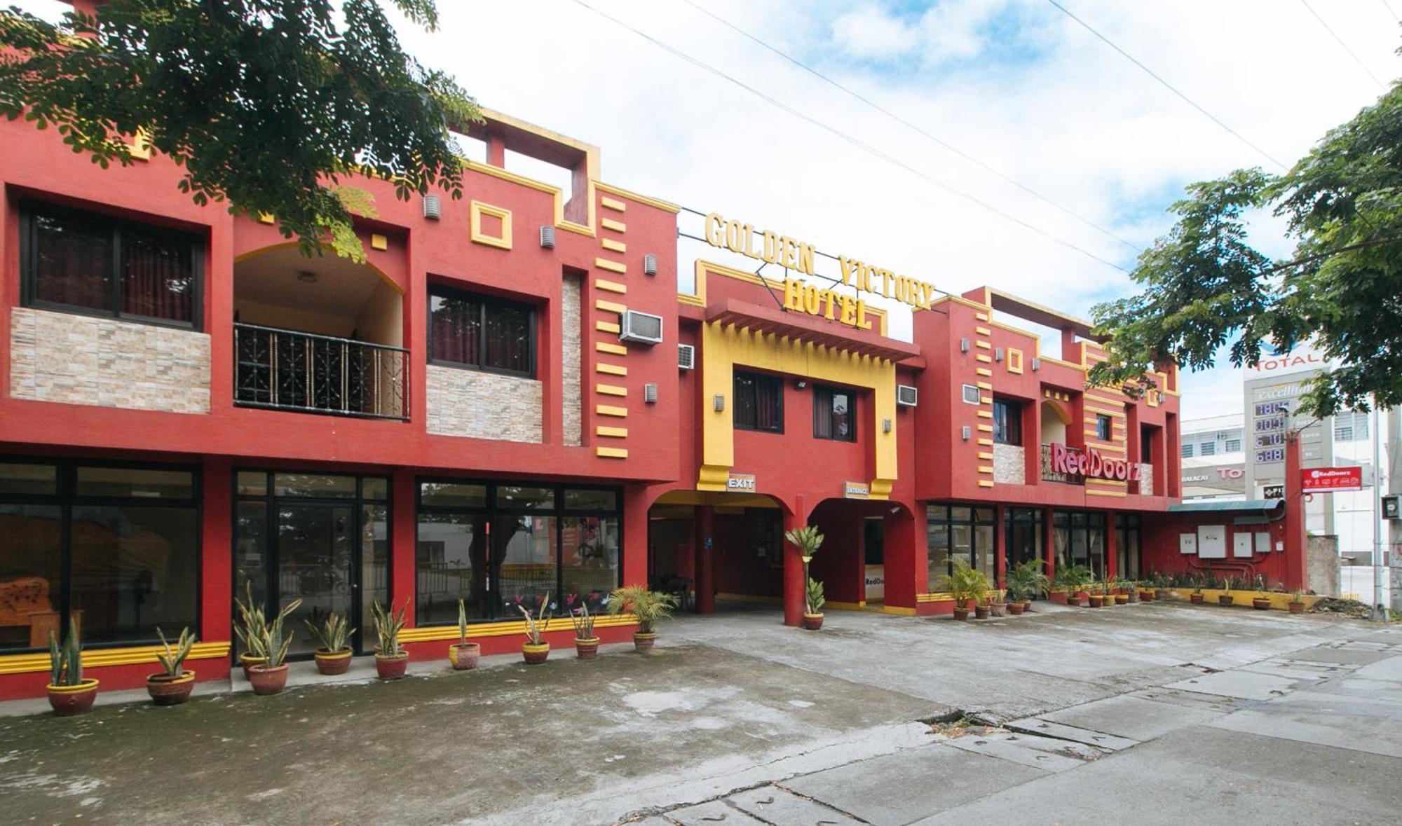 Reddoorz @ Golden Victory Hotel Mabalacat Pampanga Exteriör bild